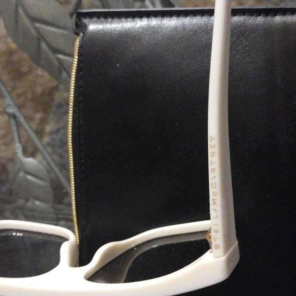Sunglasses - Picture 6 of 7